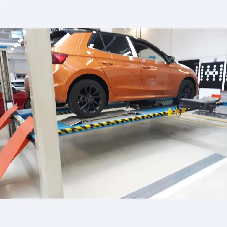 Stroji za obdelavo kovin in delovna oprema (zaščitni čevlji)-1